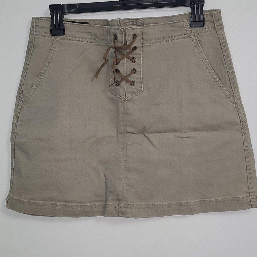 Aeropostale mini skirt